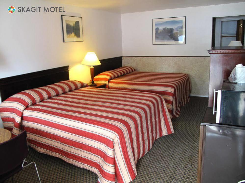 Skagit Motel Sedro Woolley Buitenkant foto